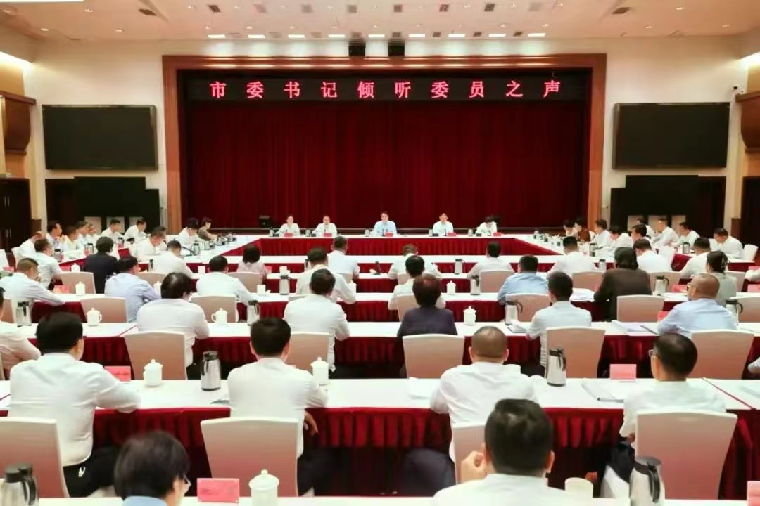 5月27日，省委常委、市委書記張曉強參加“市委書記傾聽委員之聲”蘭州牛肉拉面產業高質量發展專題協商座談會