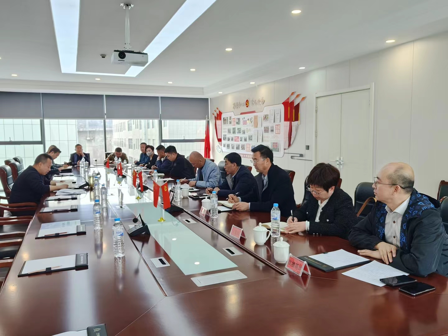 永登縣委副書記賈銳主持召開“柳州螺獅粉產業基地考察學習經驗總結分享座談會”